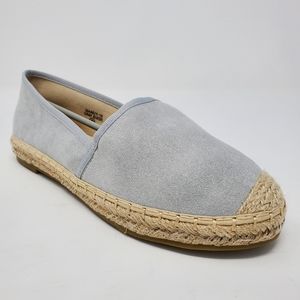 Bella Marie Mandy-18 Gray Suede Slip-on Flats
